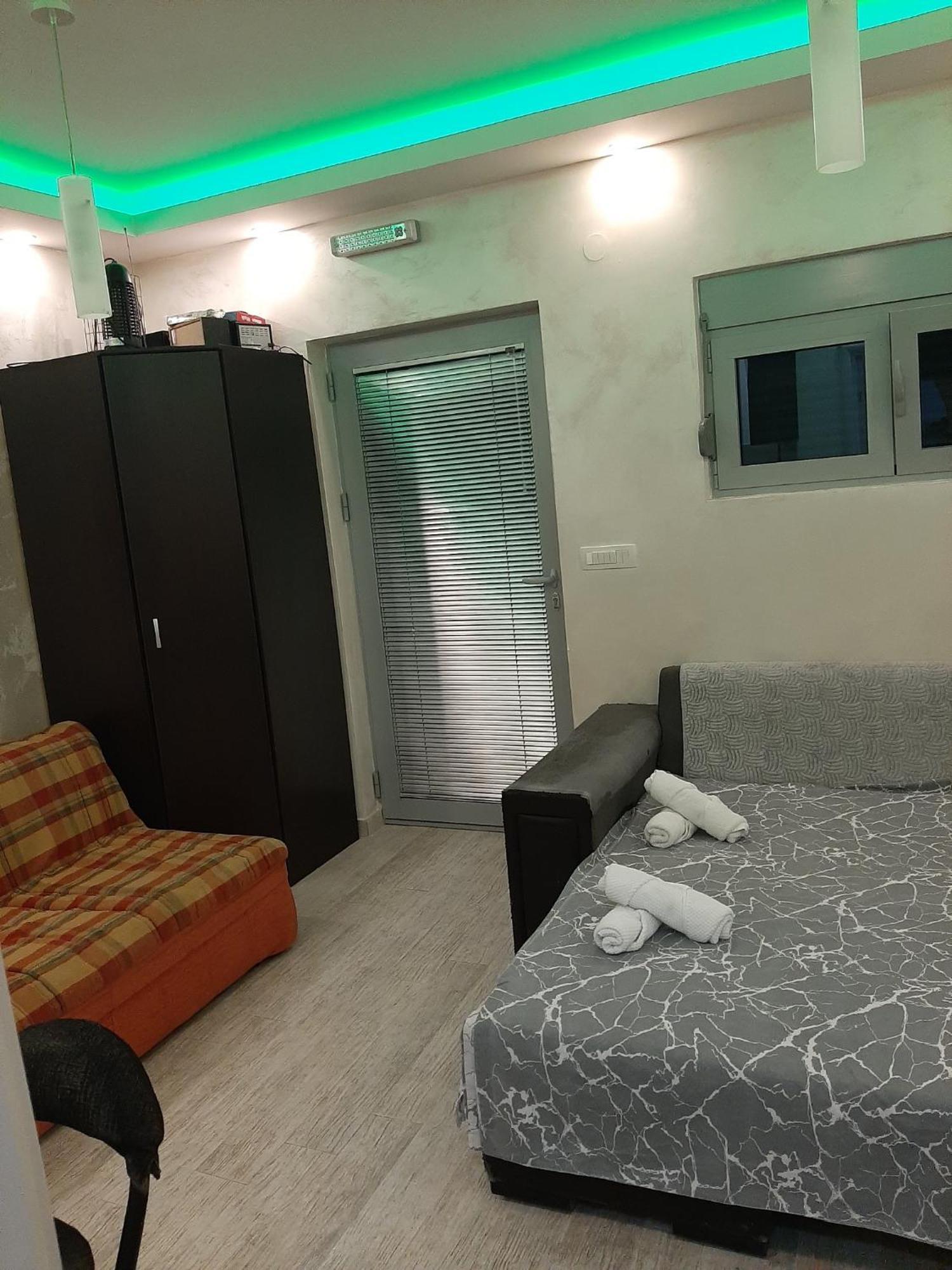 Apartmani Cukic Rafailovici 부드바 객실 사진